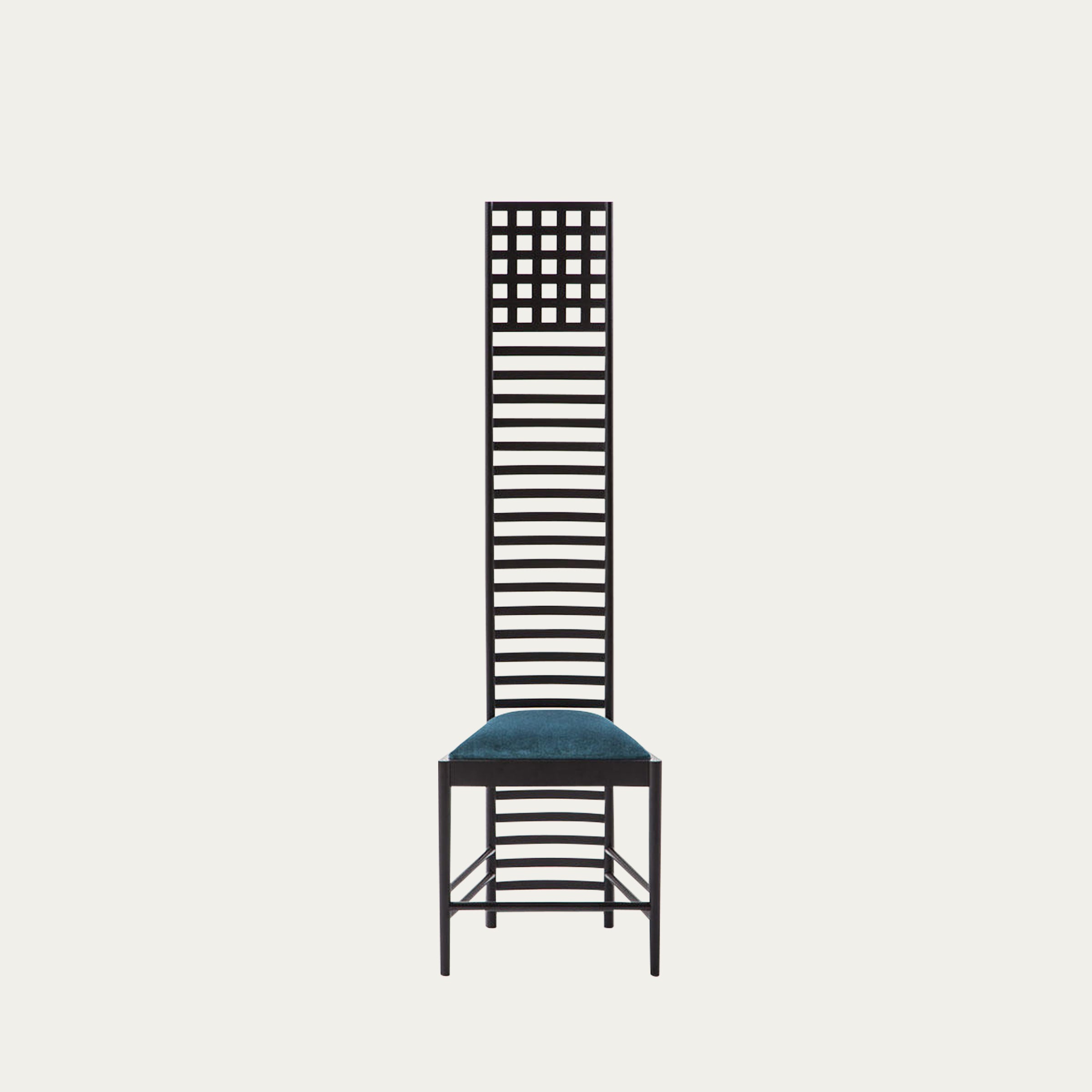 Schwarzer Hill House Stuhl von Charles Rennie Mackintosh 1902 mit extrem hoher Rückenlehne, geometrischem Gittermuster und gepolsterter Sitzfläche in Blau