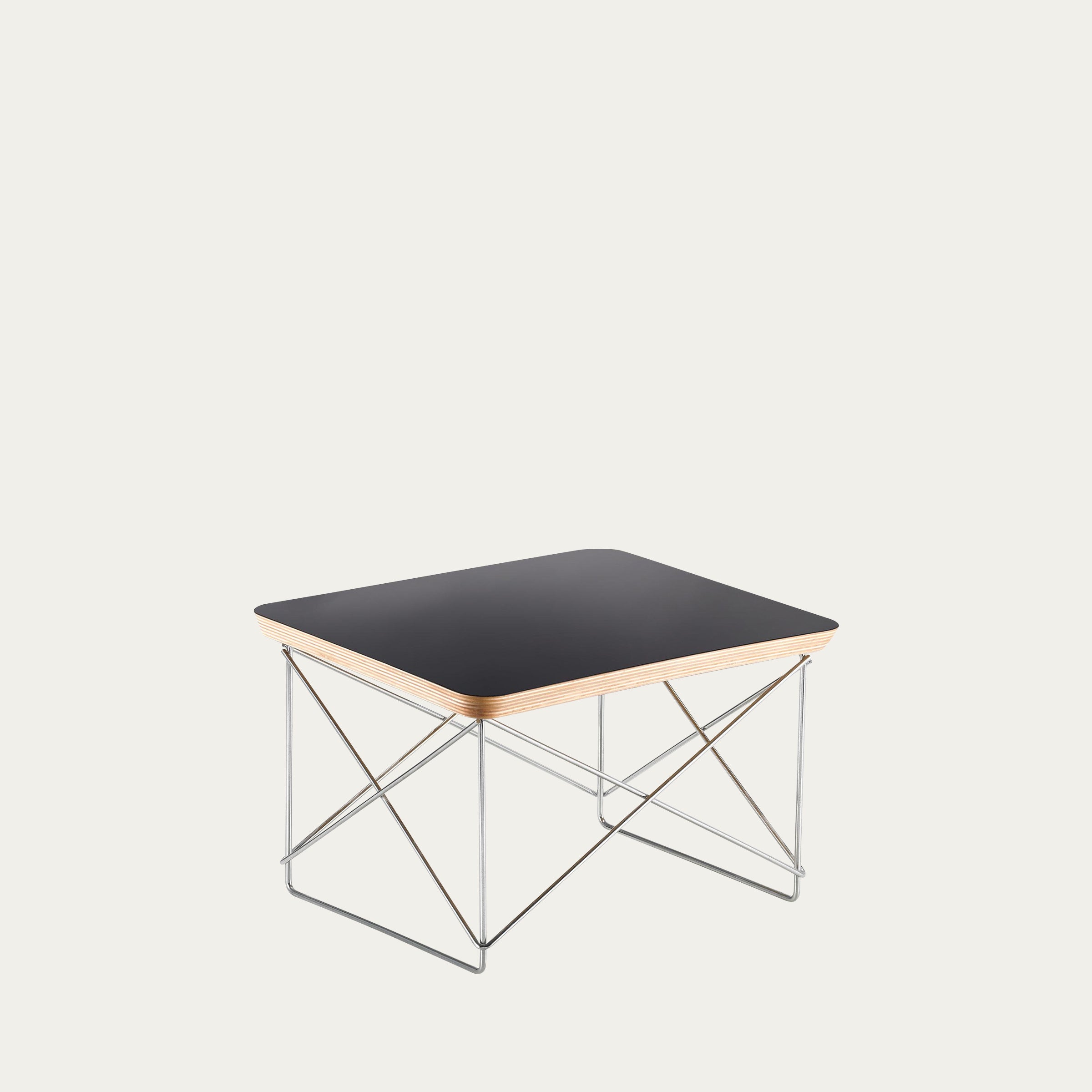 LTR Beistelltisch von Charles & Ray Eames mit schwarzer Holzplatte und filigranem Metallgestell