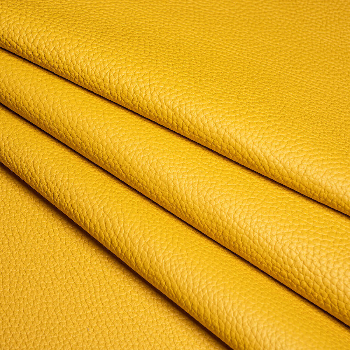 Box Land – Genarbtes Leder aus italienischer Manufaktur