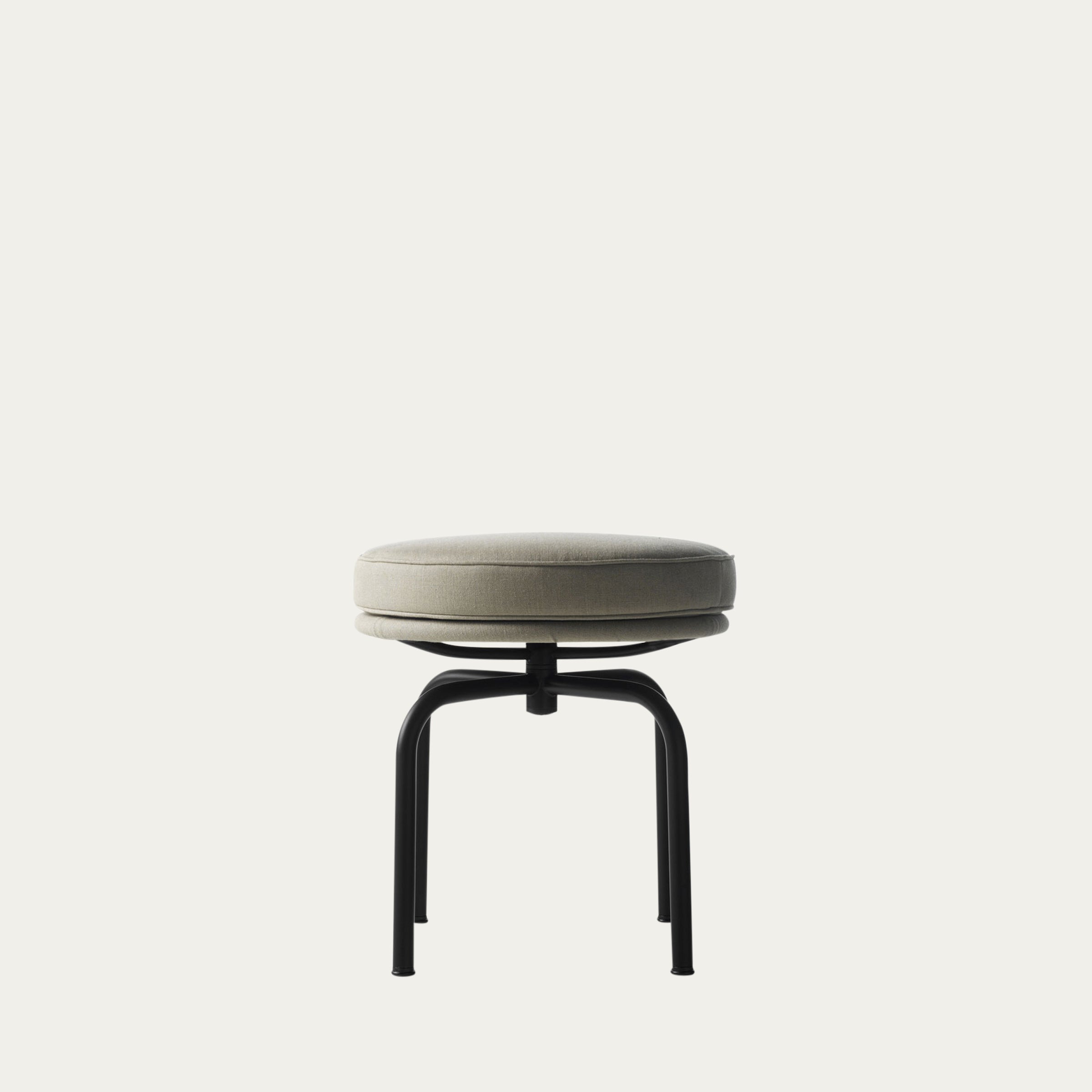 Runder LC8 Drehhocker von Le Corbusier mit hellgrauem Stoffpolster und schwarzem Stahlgestell